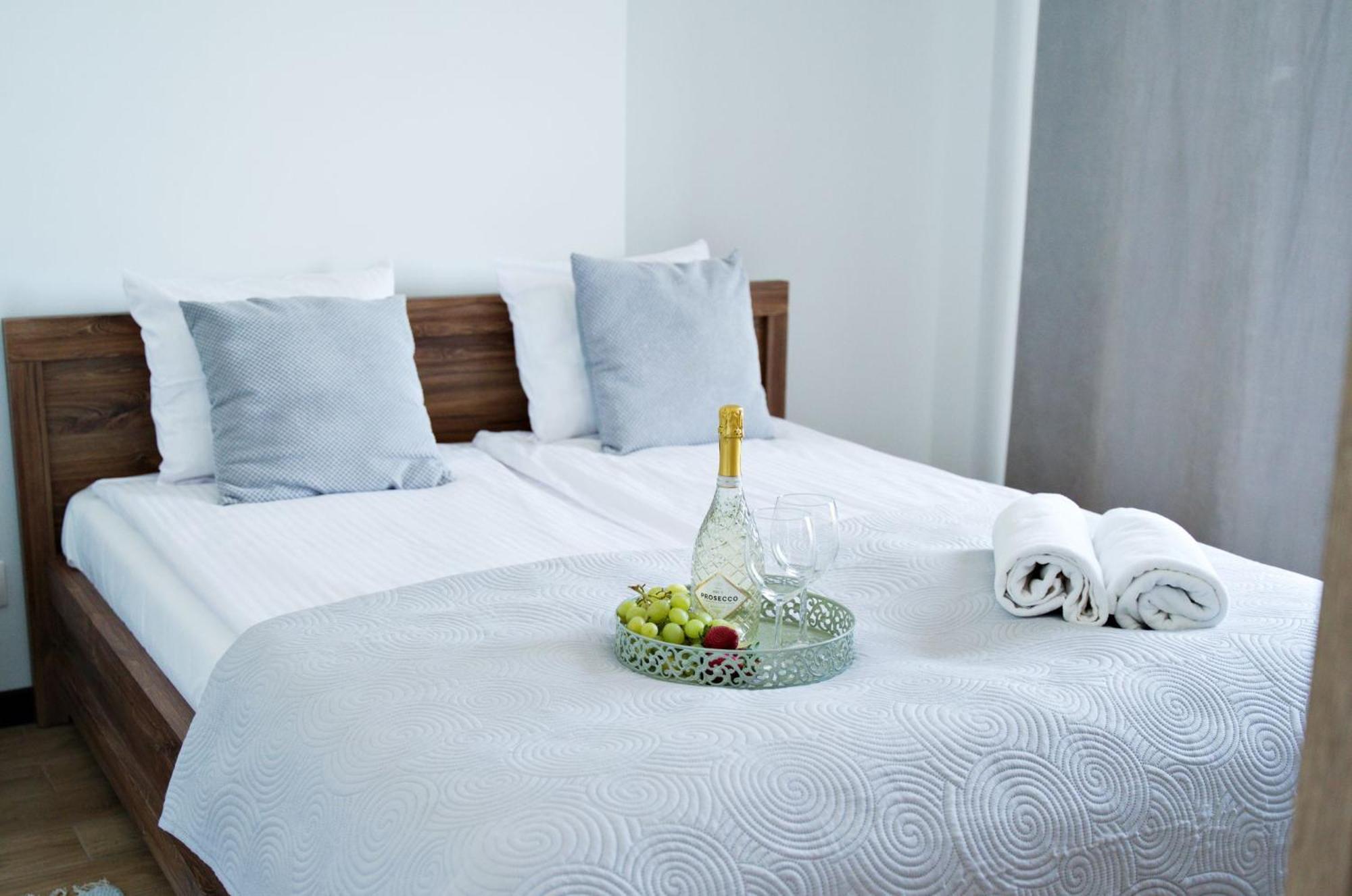Apartament J&W Z Balkonem Apartment Затор Екстериор снимка