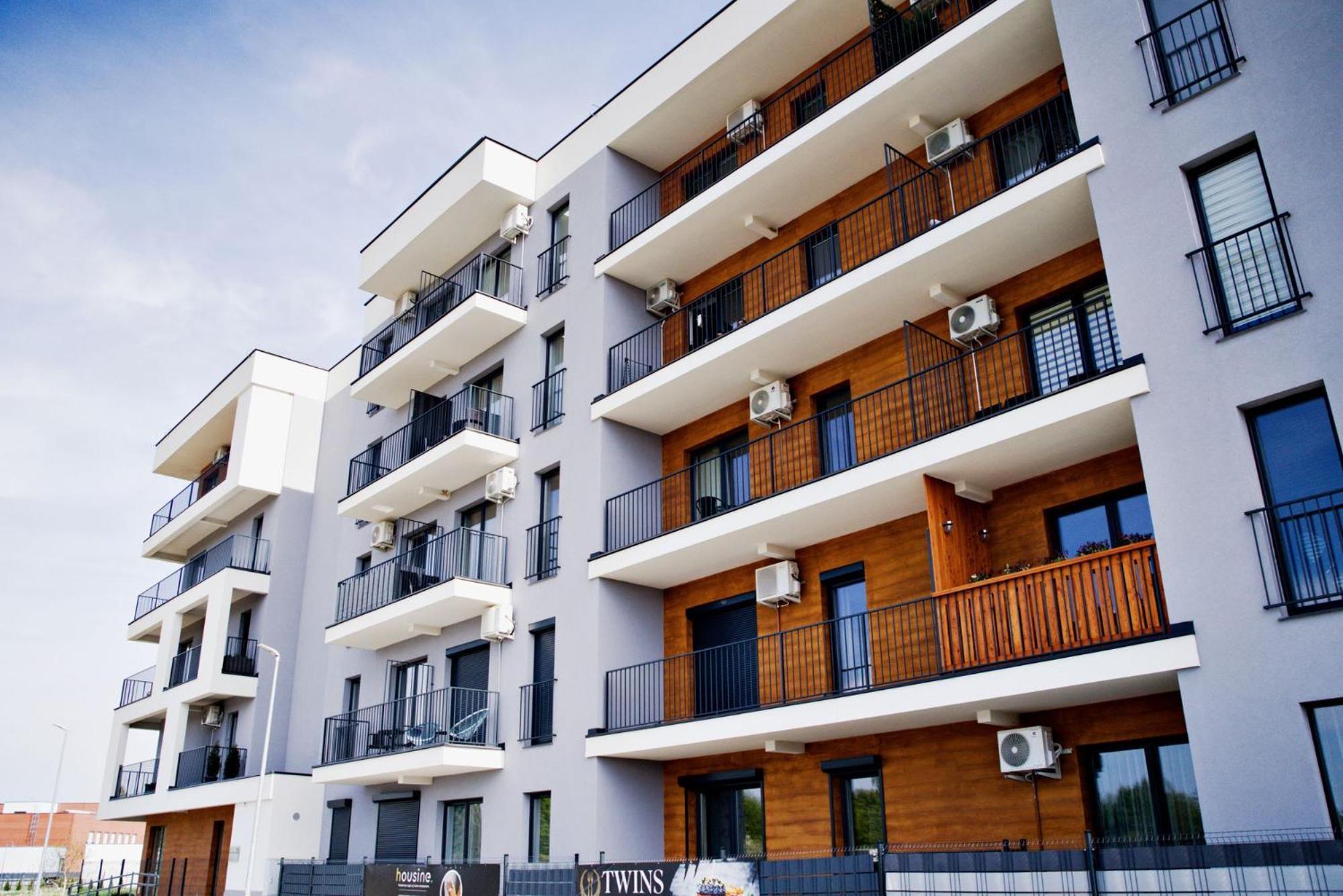 Apartament J&W Z Balkonem Apartment Затор Екстериор снимка